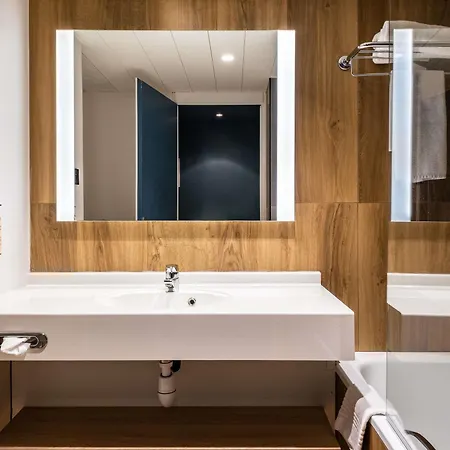 Mercure Centre Alpotel Otel 4*