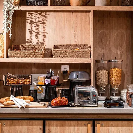 Mercure Centre Alpotel فندق